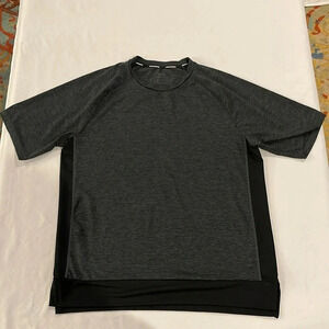 Nike Dry Men's Dri-Fit Element Short Sleeve Running‎ Top 922435-010 Large EUC